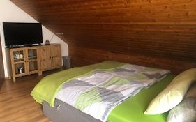 Nettes Zimmer am Bruderwald
